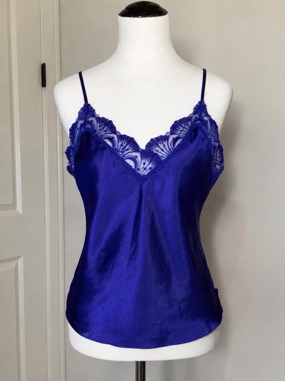 Vintage 90’s Victoria’s Secret Gold Label Blue Satin Lace Camisole Top